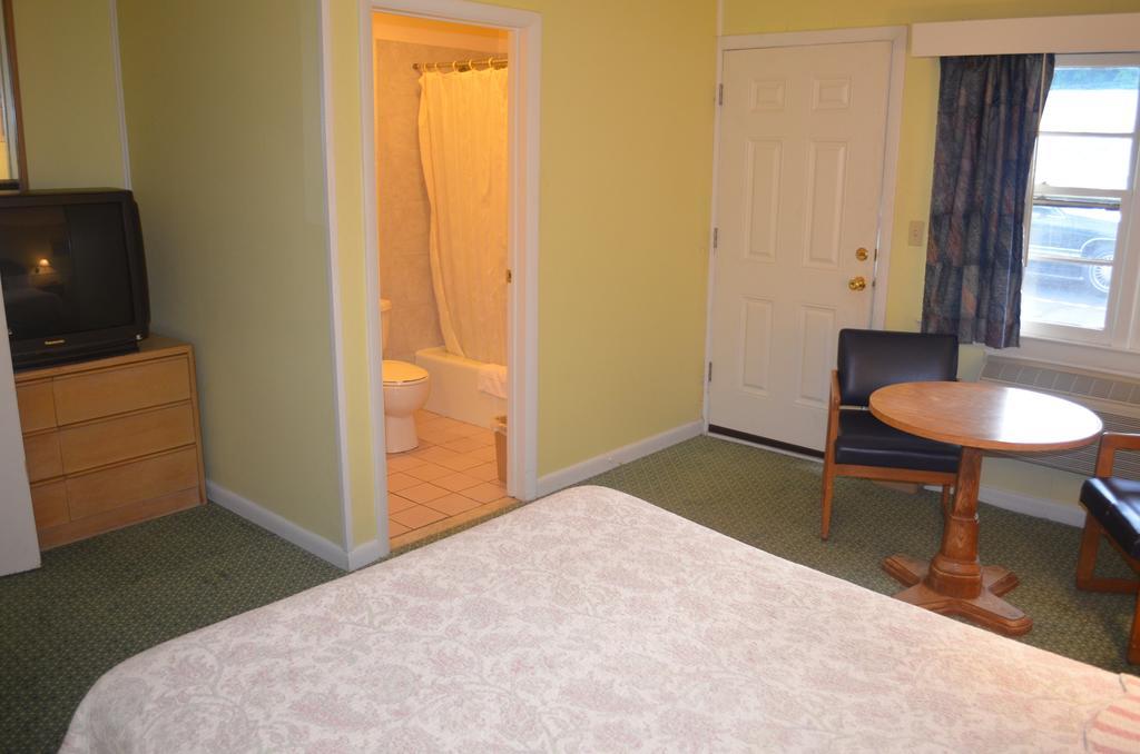 Clinton Motel Экстерьер фото