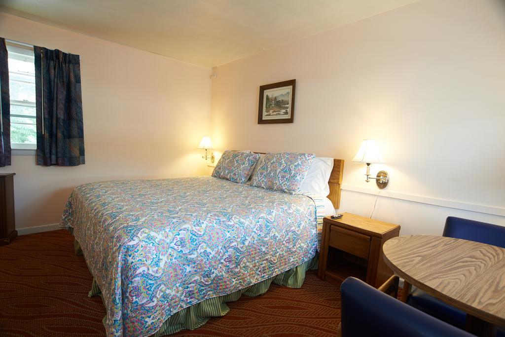 Clinton Motel Экстерьер фото