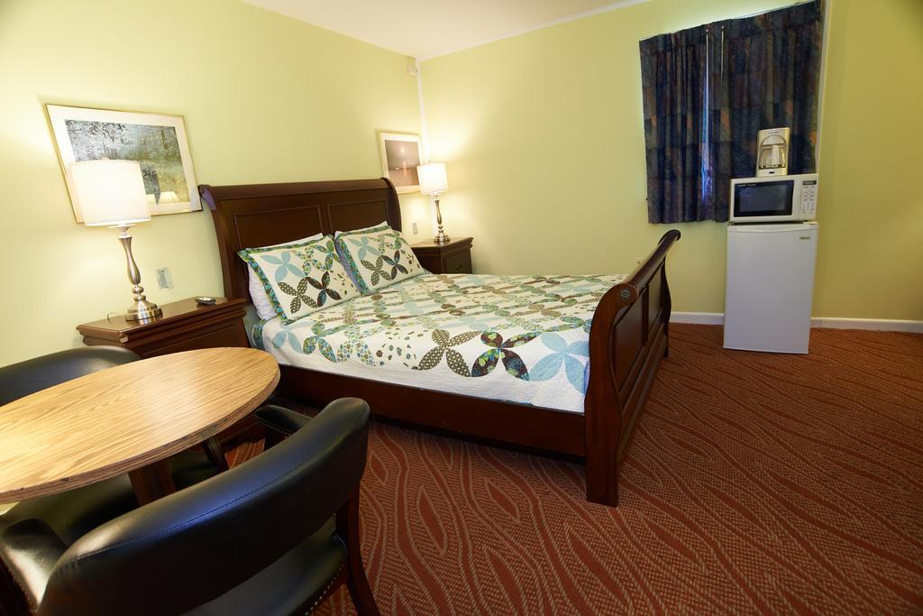 Clinton Motel Экстерьер фото