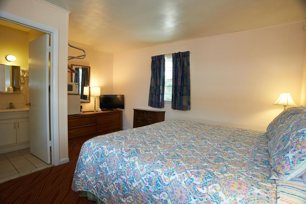 Clinton Motel Экстерьер фото